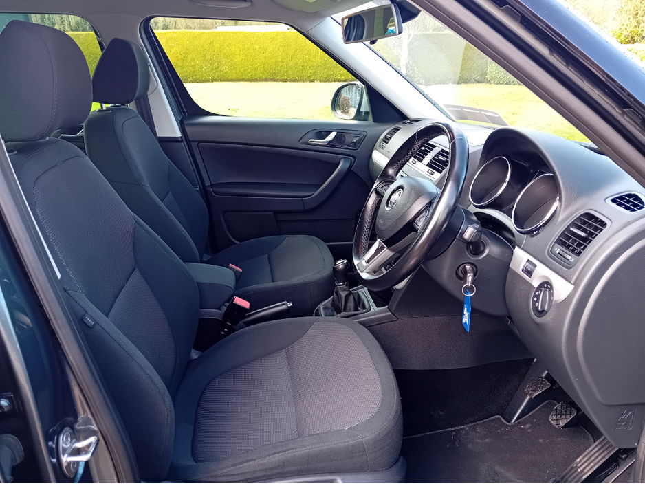 2015 Skoda Yeti - image 6