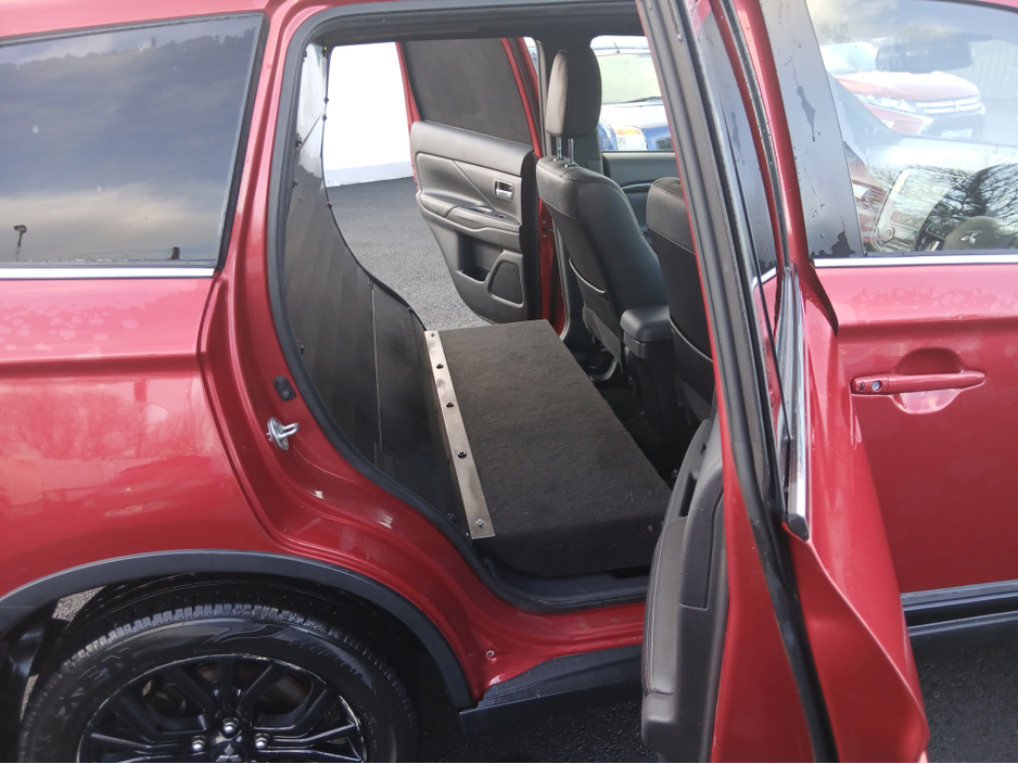 2019 Mitsubishi Outlander VAN.   Commercial €7,380