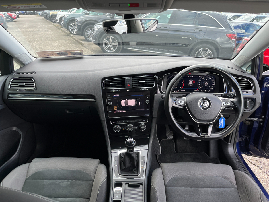 2019 Volkswagen Golf - image 13