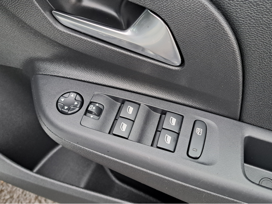 2023 Opel Corsa SRI 1.2 75BHP **REVERSING CAMERA** €16,950