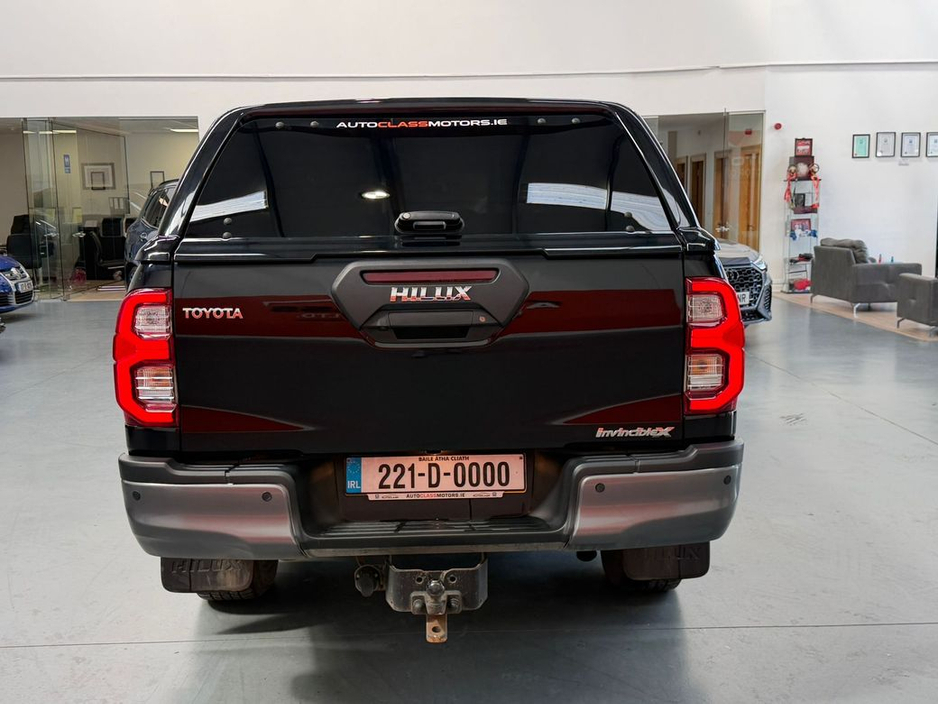 2022 Toyota Hilux - image 6