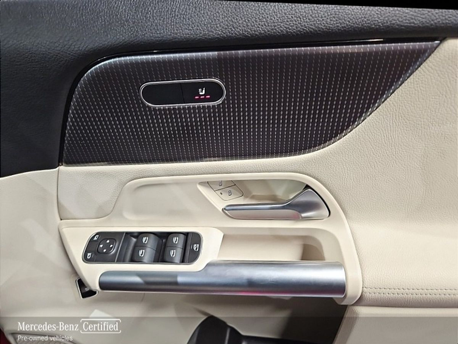 2023 Mercedes-Benz GLA Class - image 18