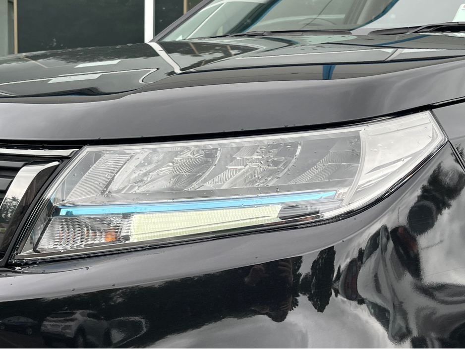 2023 Suzuki Vitara - image 3