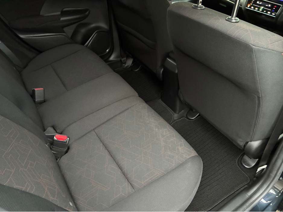 2016 Honda Fit DAA-GP5 €12,750