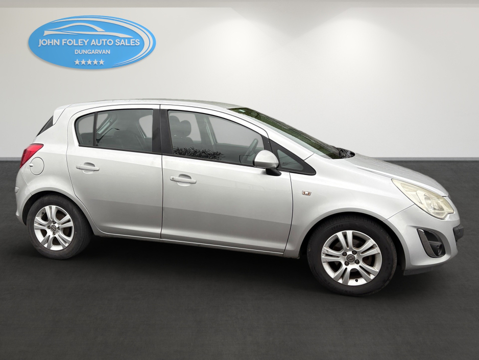 2011 Opel Corsa - image 4