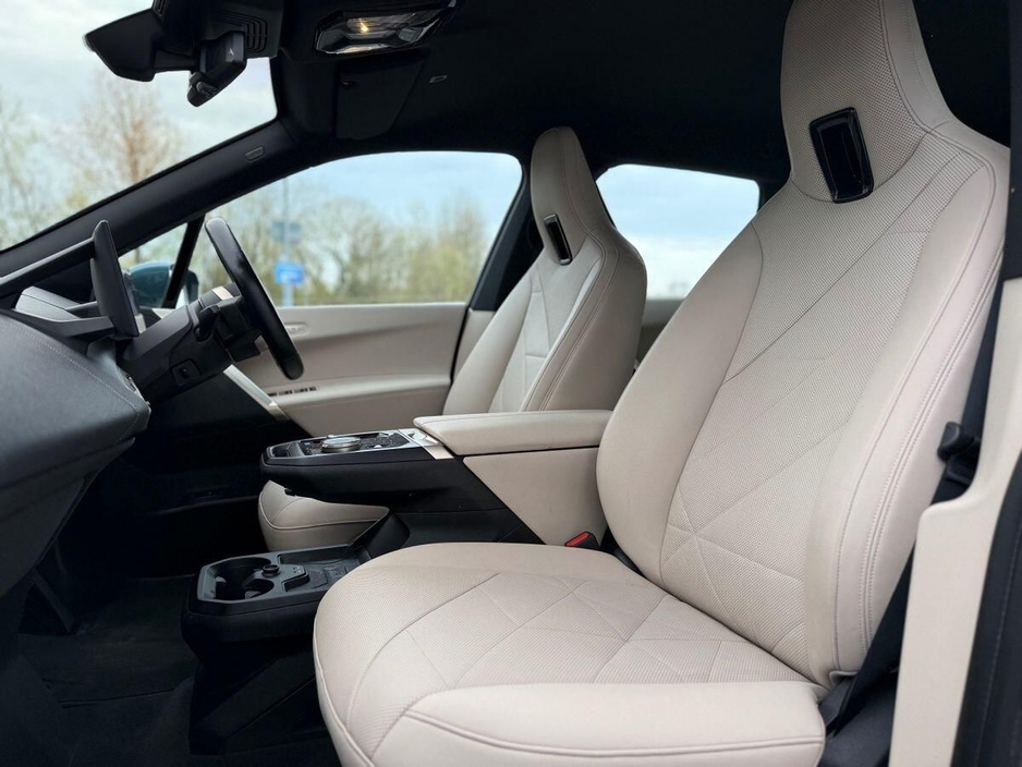 2022 BMW iX - image 6