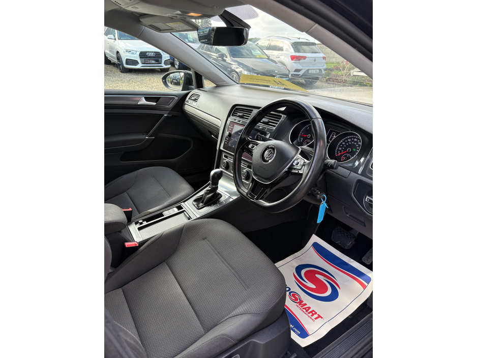 2017 Volkswagen Golf - image 11