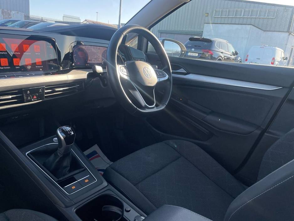 2024 Volkswagen Golf 2.0 TDI 115HP Life €28,975