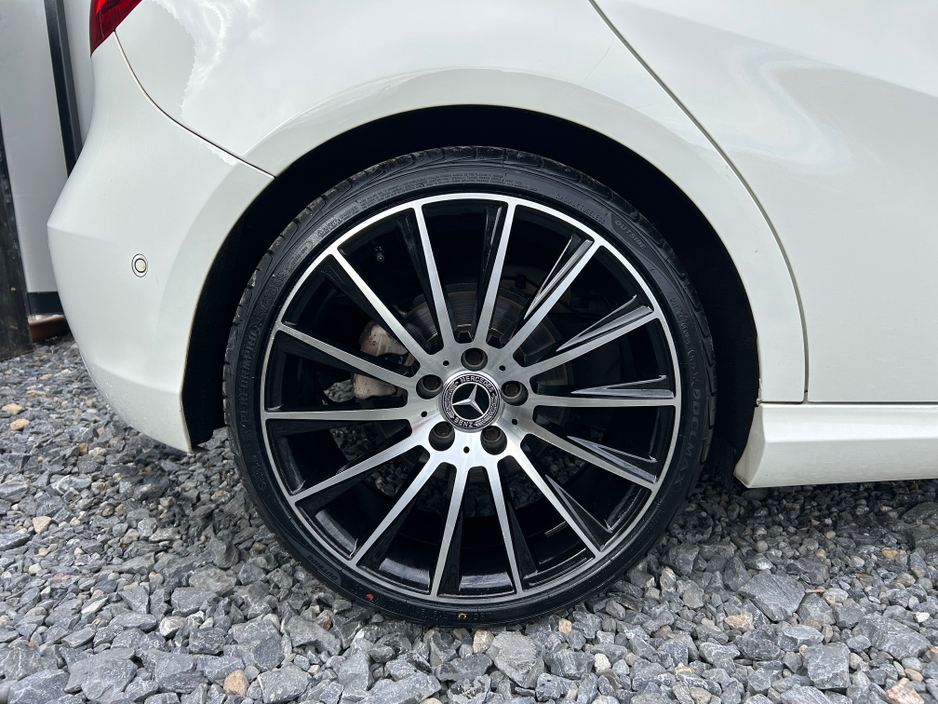 2016 Mercedes-Benz A Class - image 9