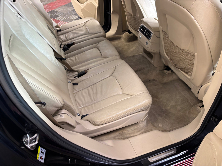 2016 Audi Q7 - image 11