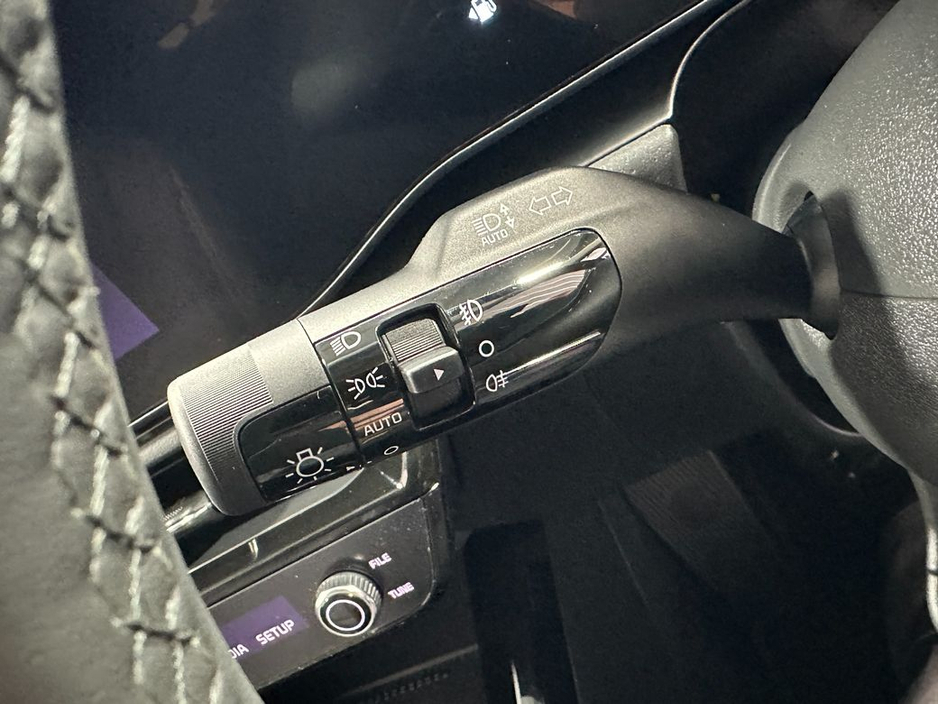 2025 Kia Niro - image 22