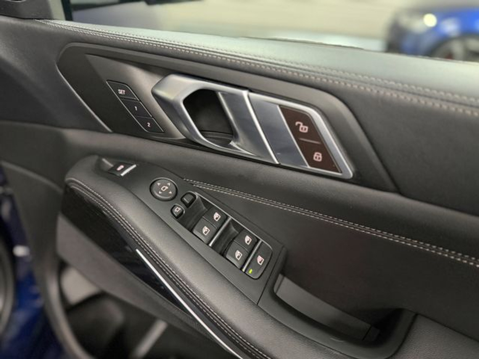 2024 BMW X5 - image 16