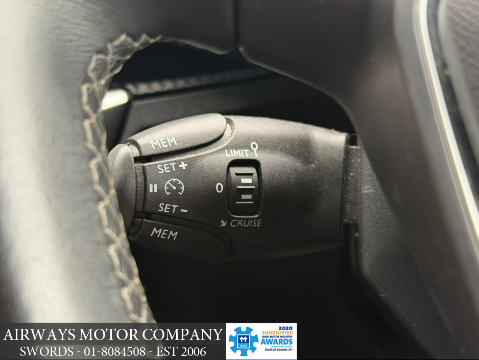 2019 Peugeot 3008 - image 11