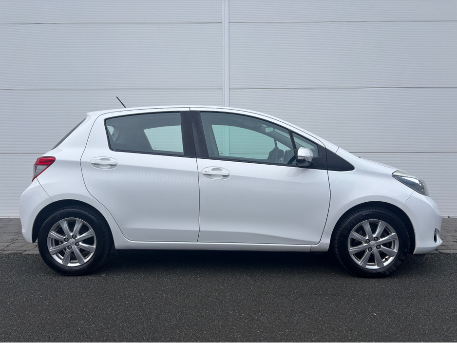 2014 Toyota Yaris 1.0 AURA 4DR €8,995