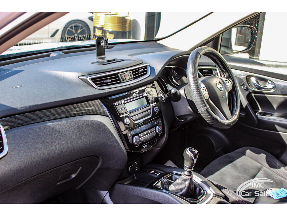 2017 Nissan X-Trail - image 23