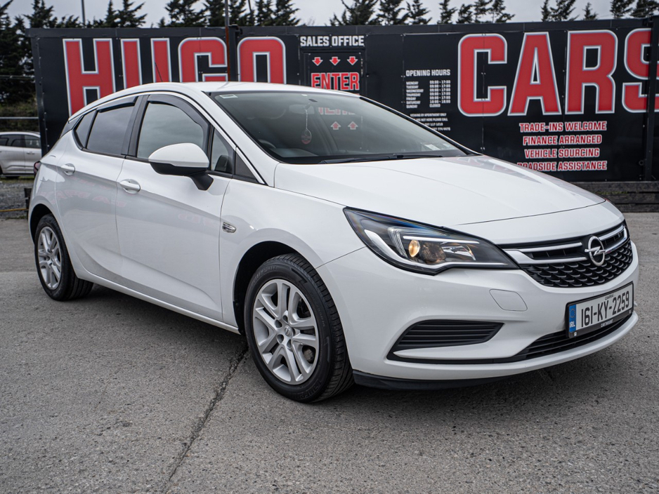 2016 Opel Astra - image 12