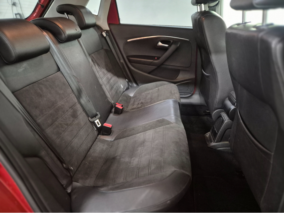 2016 Volkswagen Polo **HIGHLINE**AUTO**LEATHER/ALCANTARA SEATS**HEATED SEATS**ANDROID/APPLE MEDIA RADIO**DISTRONIC CRUISE CONTROL**LED HEADLAMPS**CLIMATE CONTROL**REVERSE CAMERA**AUTO LIGHTS**FOLDING MIRRORS**PADEL SHIFT* €13,499