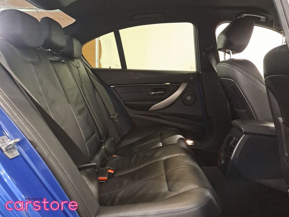 2017 BMW 3 Series 330e M-Sport Estoril Blue €19,890