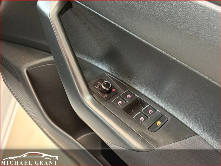 2018 Volkswagen Polo - image 26