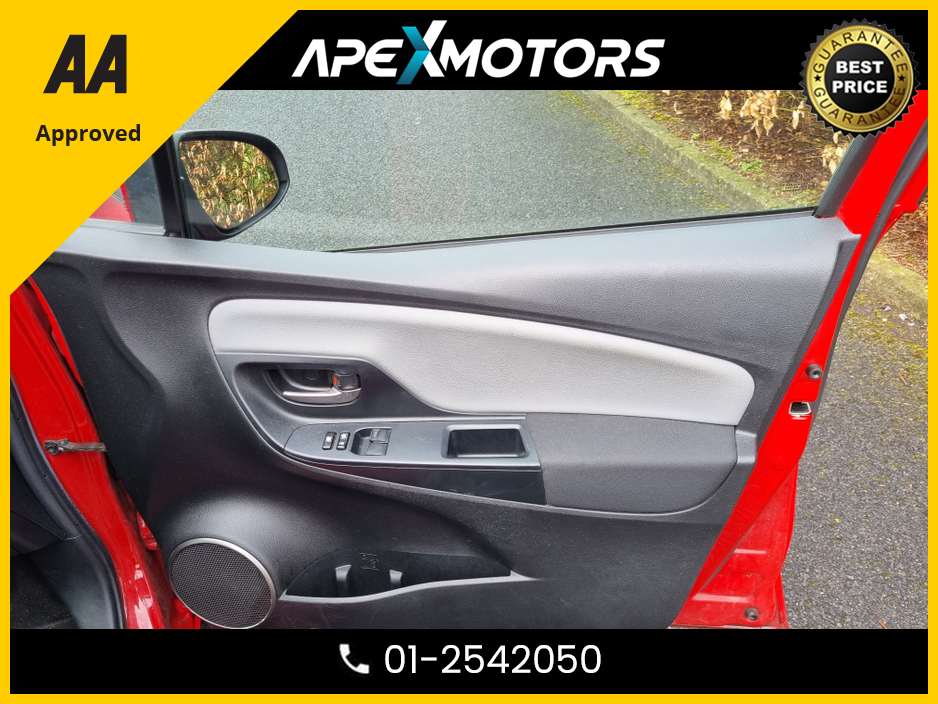 2017 Toyota Yaris - image 21