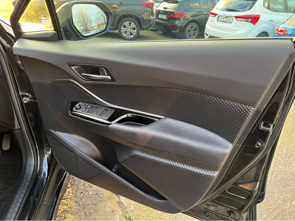 2023 Toyota C-HR SOL MODELLISTA AUTOMATIC HYBRID 1.8 PETROL //360 PARKING CAMERAS//ADAPTIVE CRUISE CONTROL//HALF LEATHER HEATED SEATS//KEYLESS ENTRY// €29,950