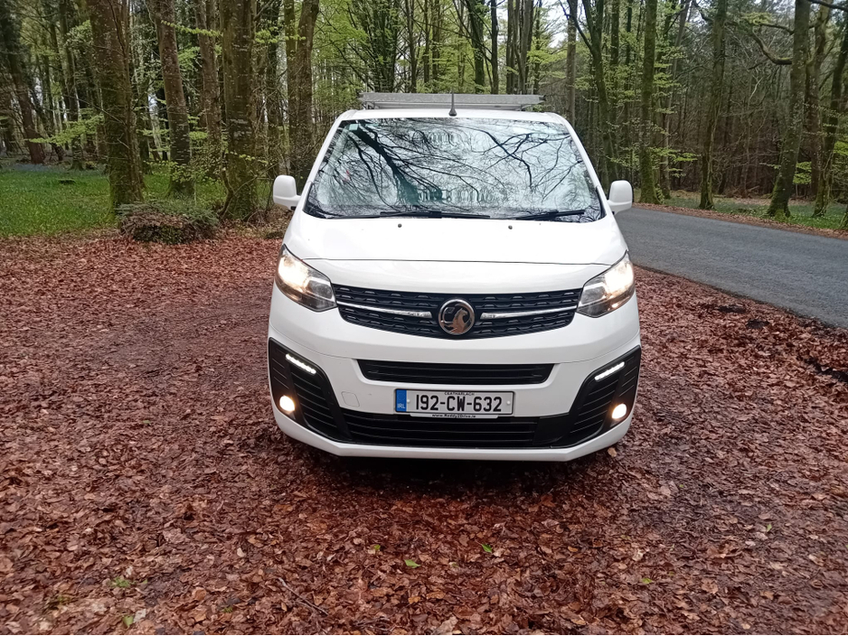 2019 Opel Vivaro - image 2