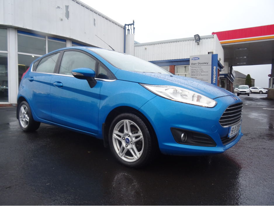 2015 Ford Fiesta TITANIUM  AUTOMATIC 1.0 ECO 100PS €9,250