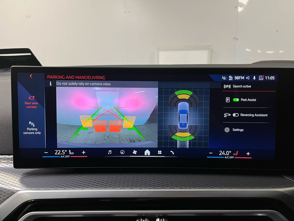 2024 BMW i4 - image 7