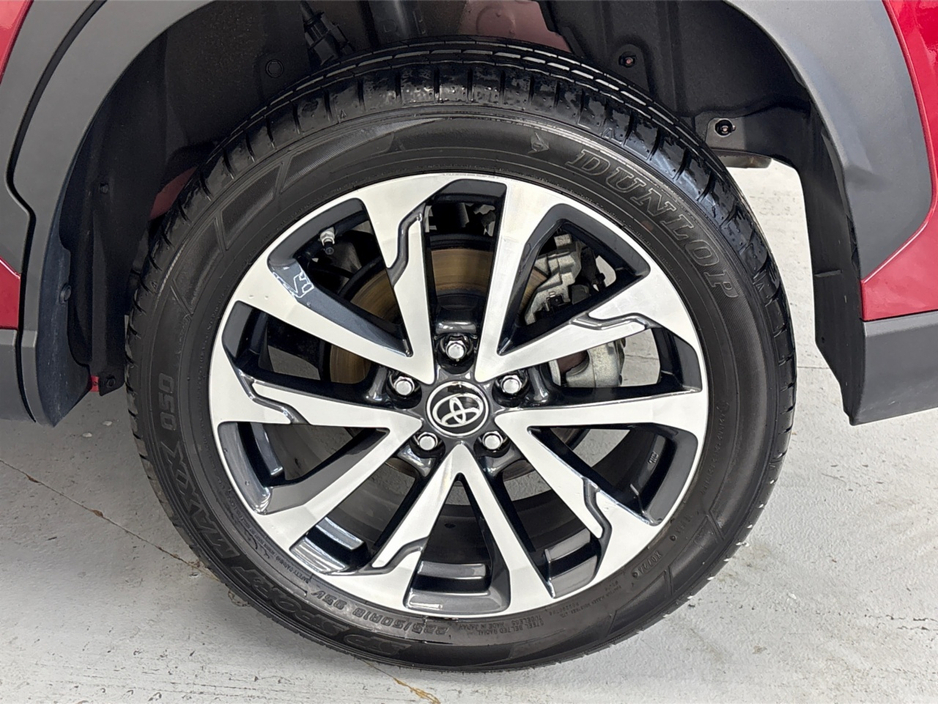 2024 Toyota Corolla Cross - image 11