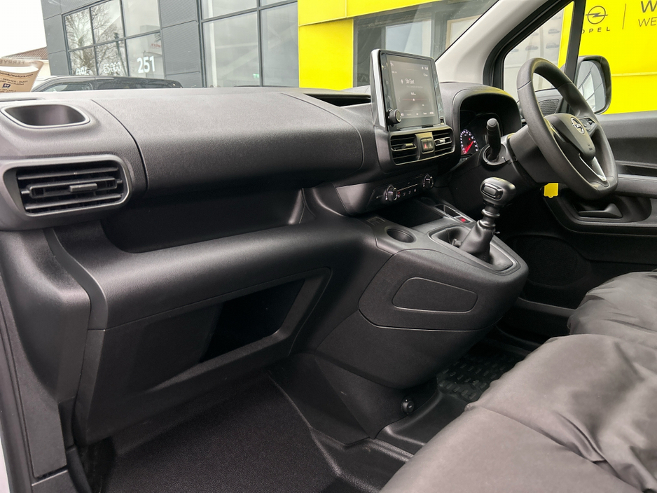 2024 Opel Combo KOMF L1H1-1.5 100PS D 3DR €17,950