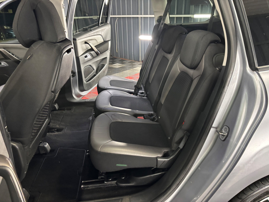 2019 Citroen C4 Picasso - image 14