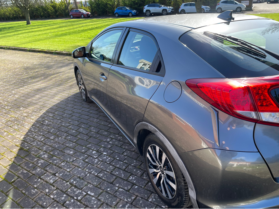 2014 Honda Civic - image 7