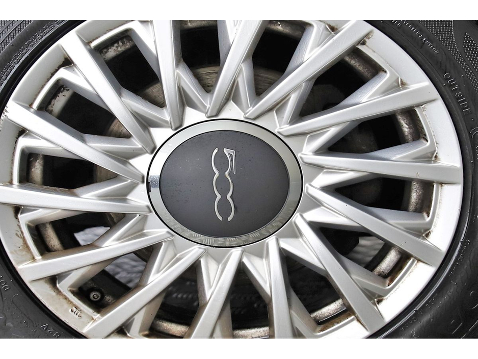 2017 Fiat 500 - image 29