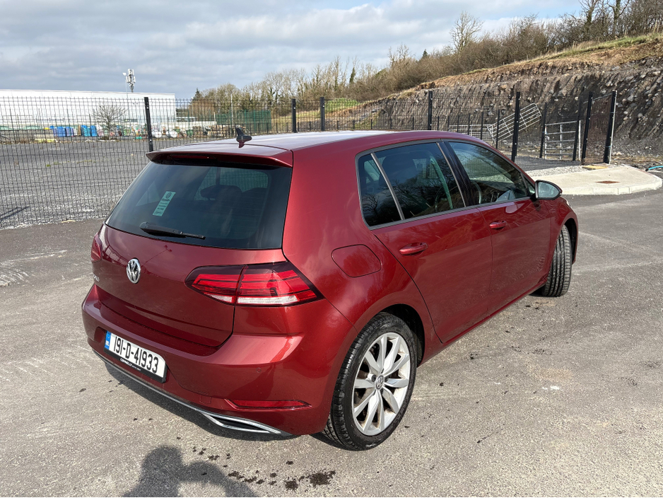 2019 Volkswagen Golf - image 3