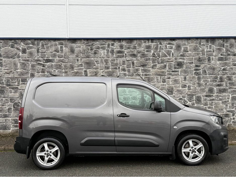 2019 Peugeot Partner PROF PLUS 1.6 HDI FSH €11,950