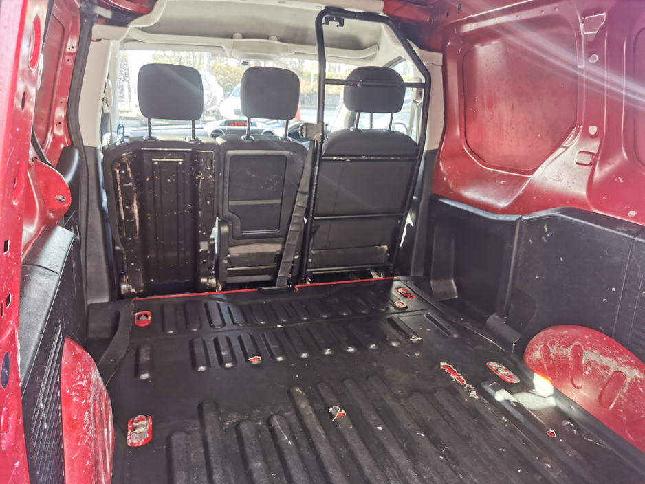2018 Citroen Berlingo - image 8