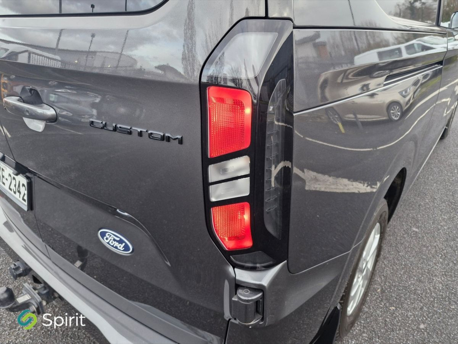 2024 Ford Transit Custom - image 21