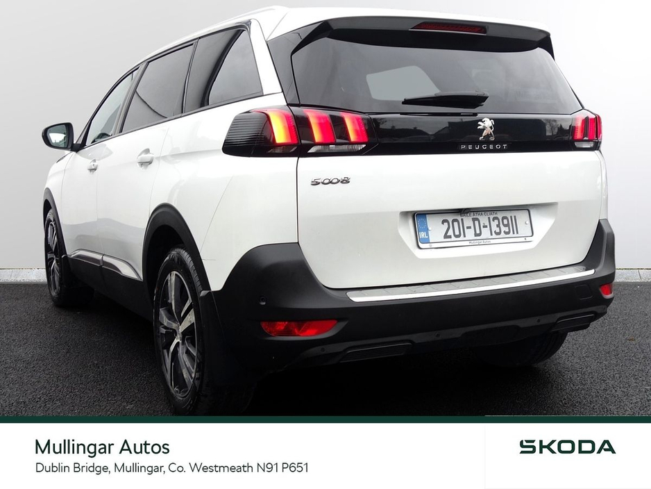 2020 Peugeot 5008 - image 3