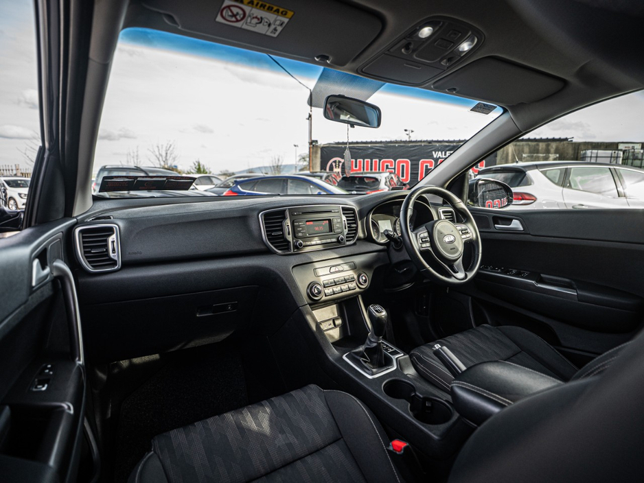 2016 Kia Sportage - image 8