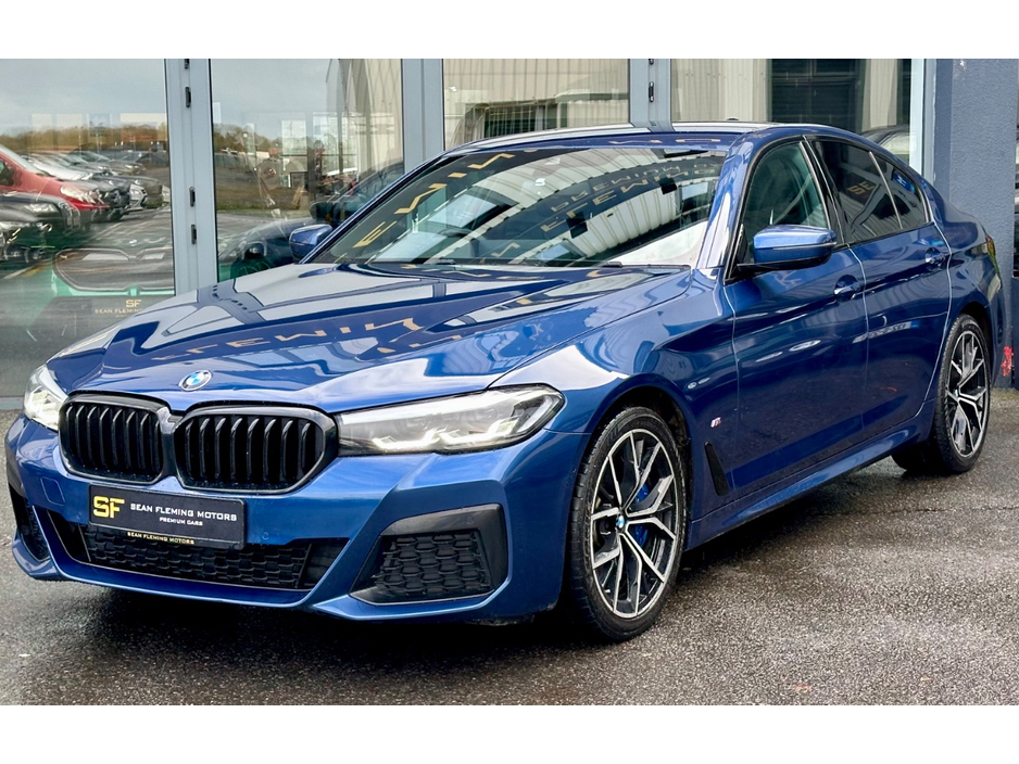 2022 BMW 5 Series - image 5