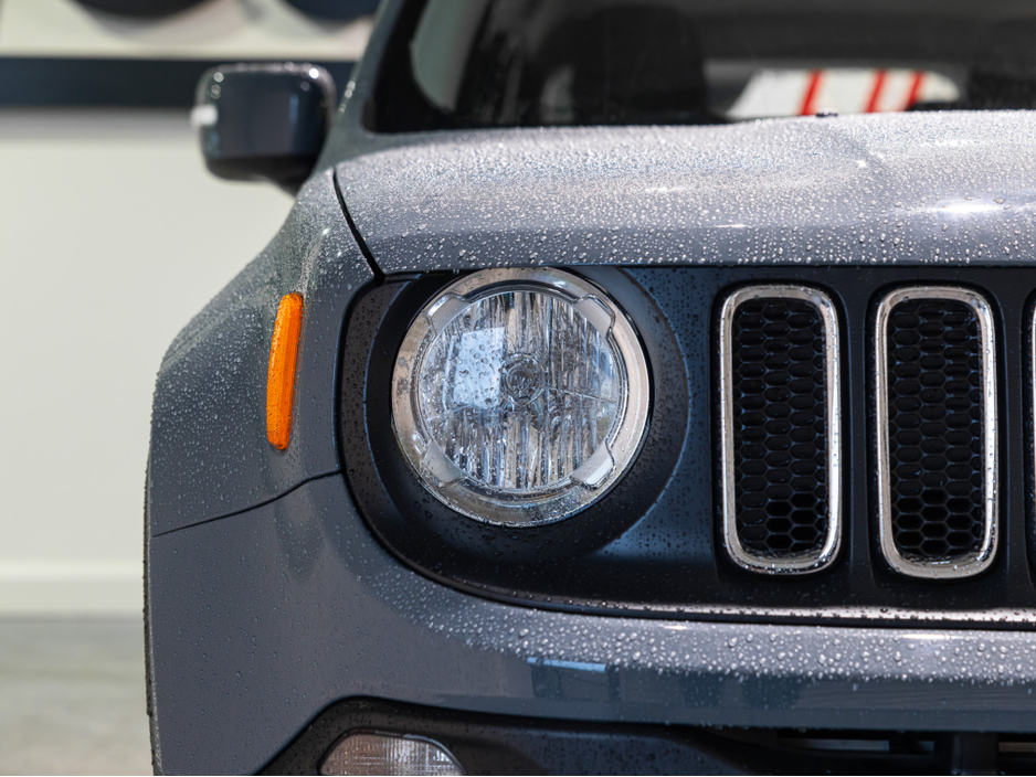 2015 Jeep Renegade - image 8