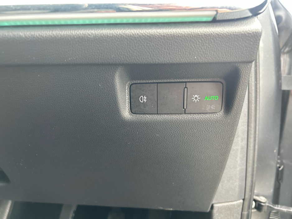 2023 Skoda Enyaq - image 16