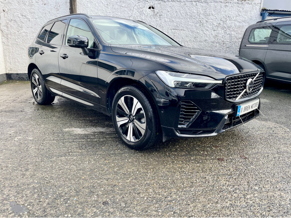 2023 Volvo XC60 T6 RECHARGE PHEV PLUS DARK AWD AUTO 5DR €39,995