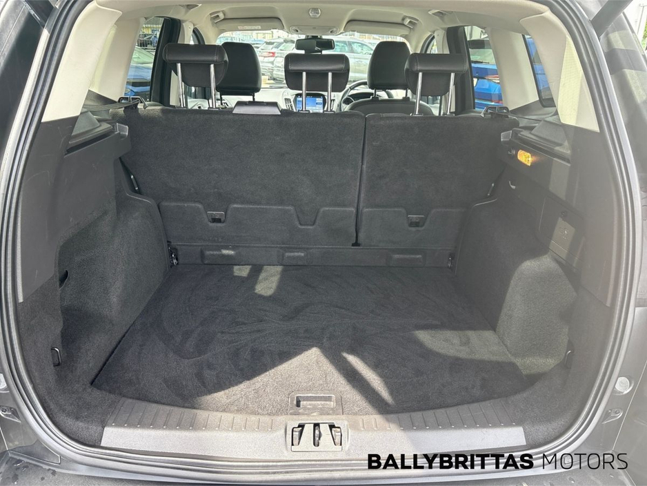 2018 Ford Kuga - image 10