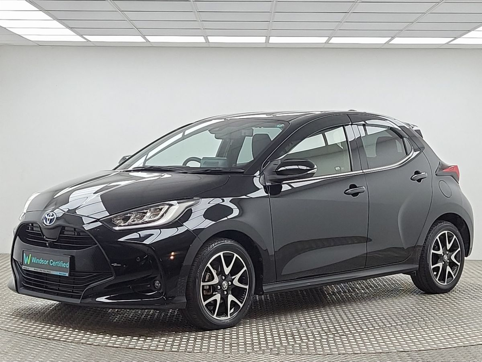 2021 Toyota Yaris - image 13