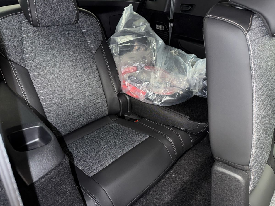 2026 Peugeot 5008 - image 25