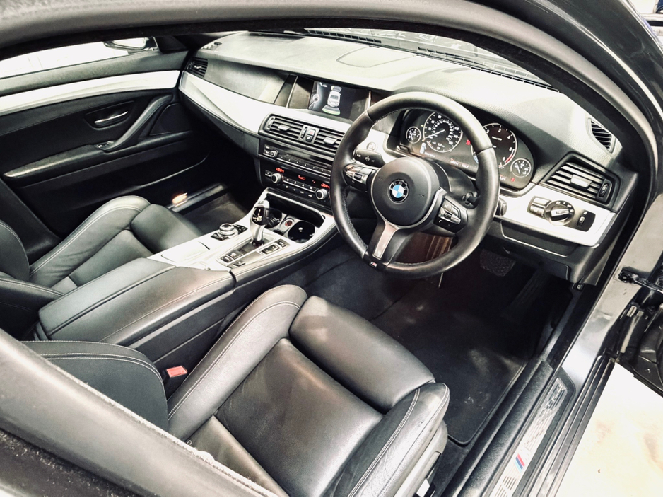 2016 BMW 5 Series - image 9