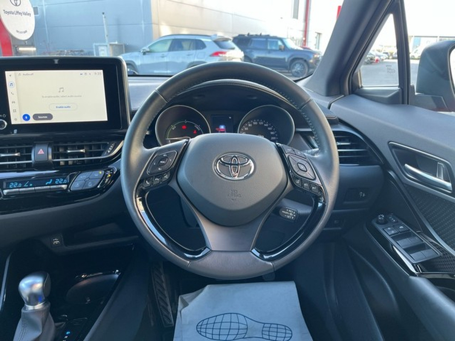 2023 Toyota C-HR - image 9