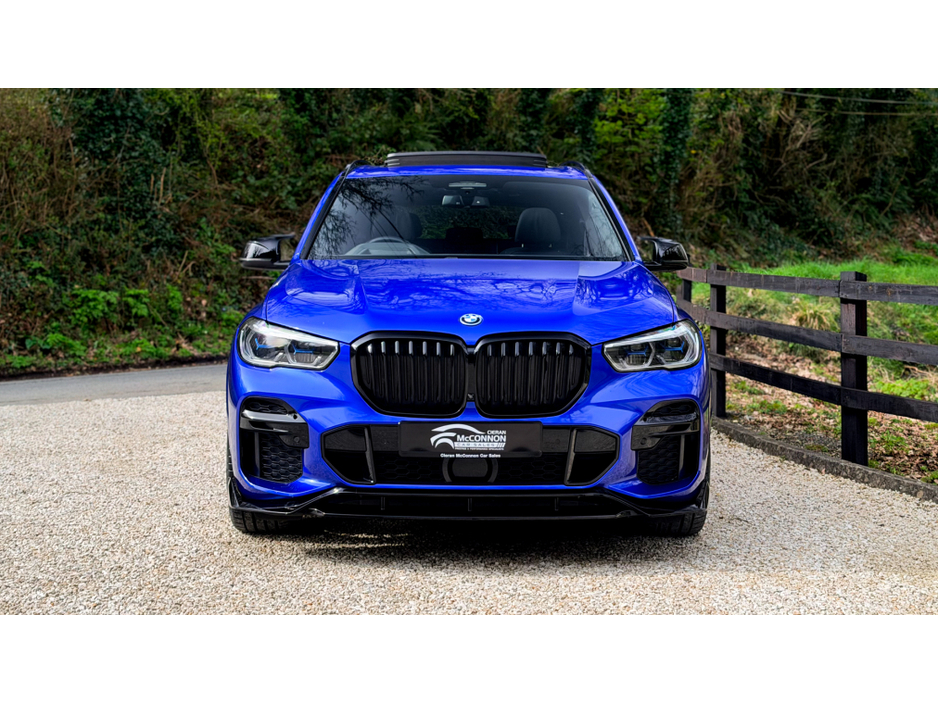 2022 BMW X5 - image 4