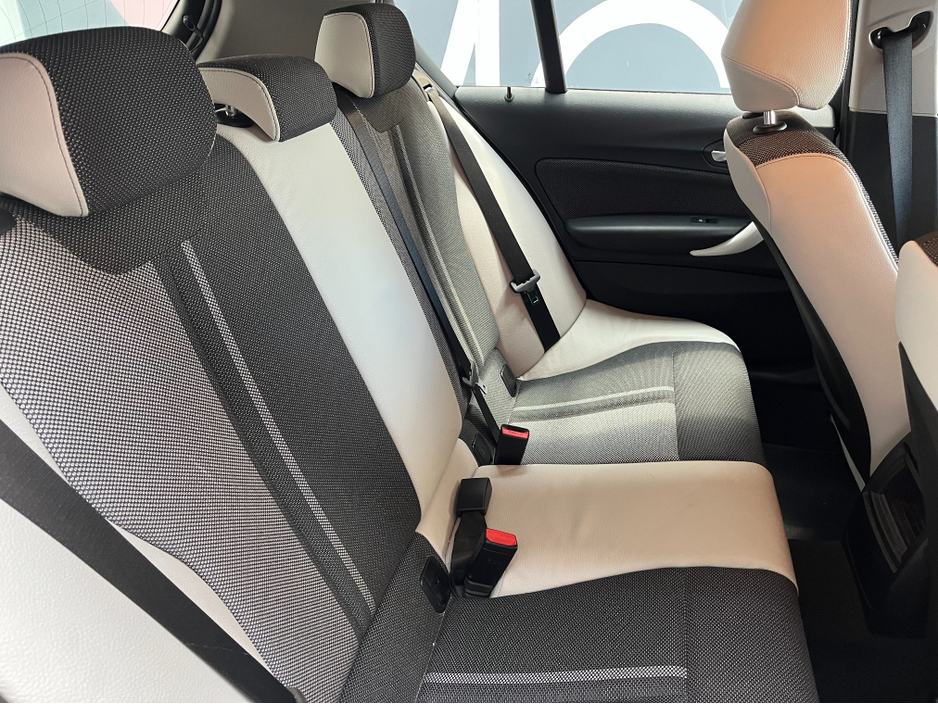 2017 BMW 1 Series - image 12